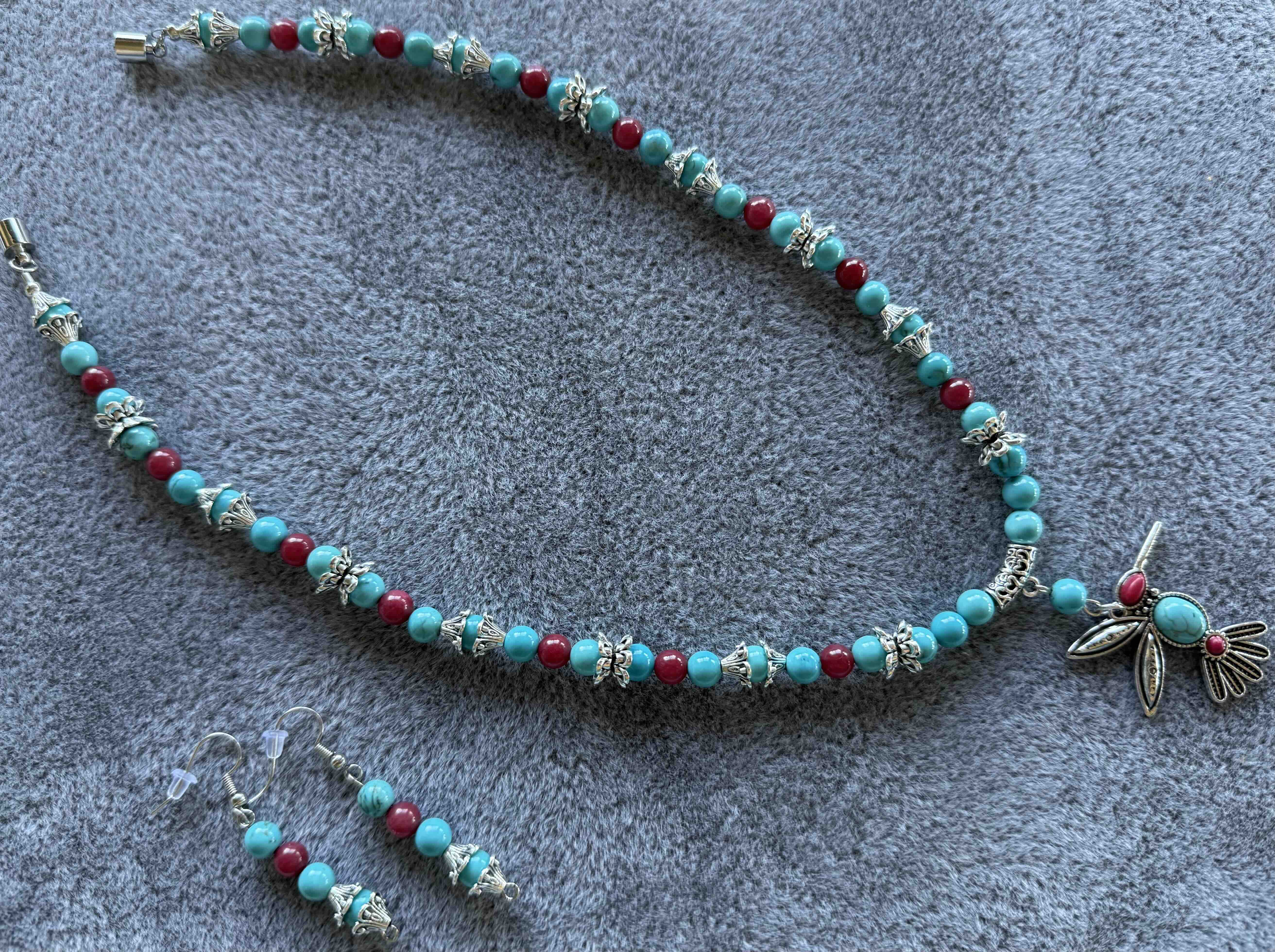 105  Coral and Howlite Pendant Necklace and Earring Set