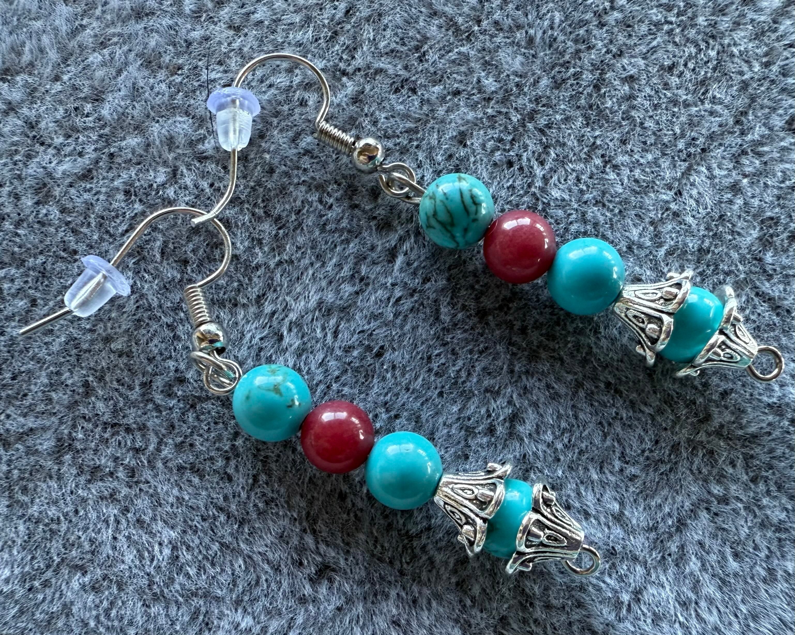 105  Coral and Howlite Pendant Necklace and Earring Set