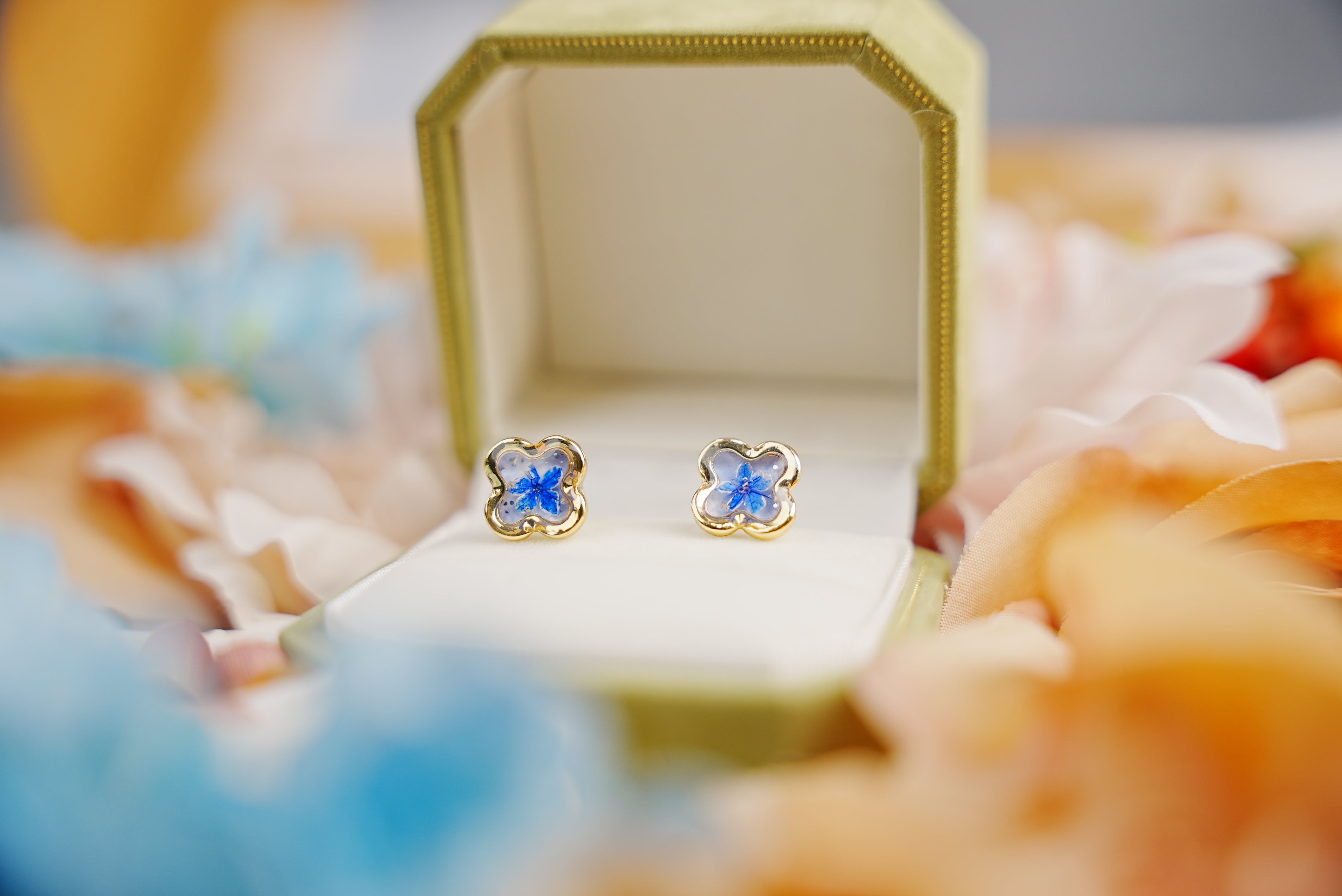 Fresh Flower Ear Studs: Elegant Floral Jewelry