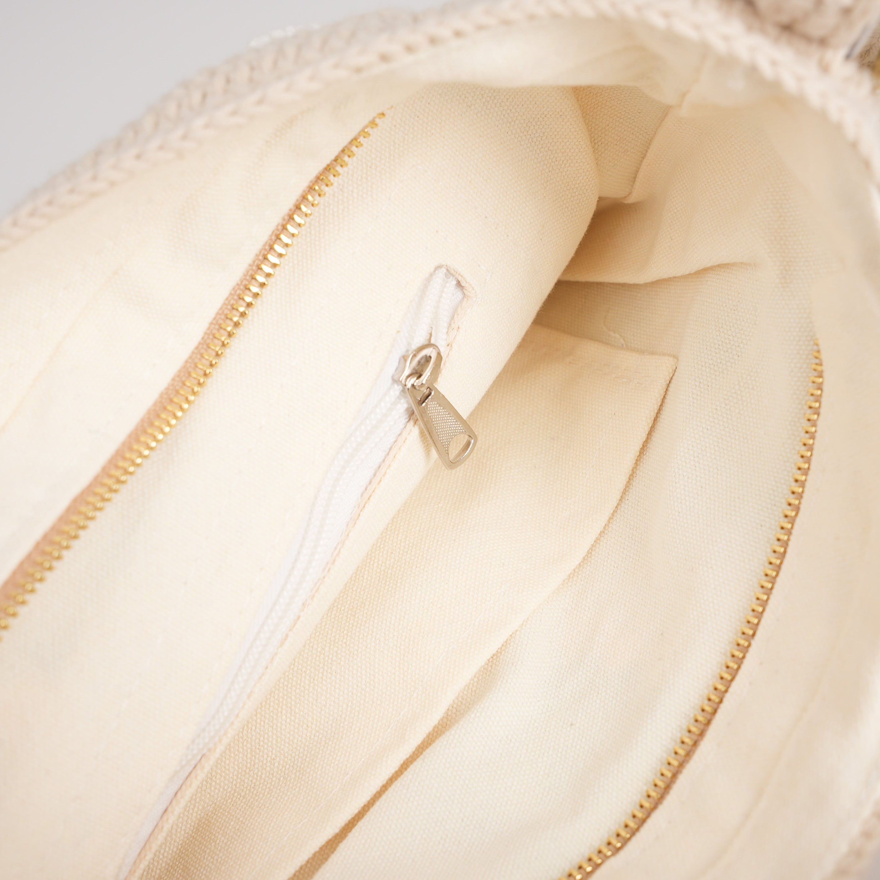 Earthy Blooms Granny Smith Tote