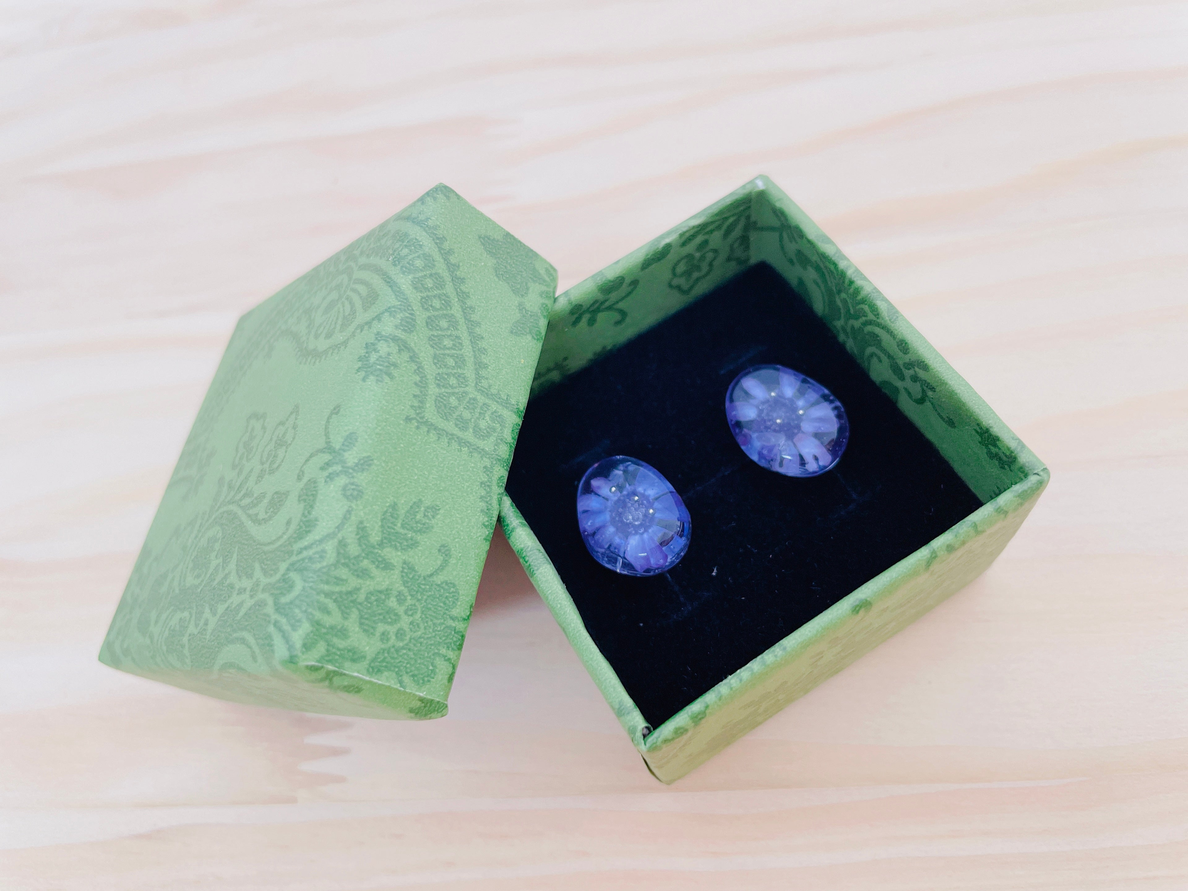 Fresh Flower Ear Studs: Elegant Floral Jewelry
