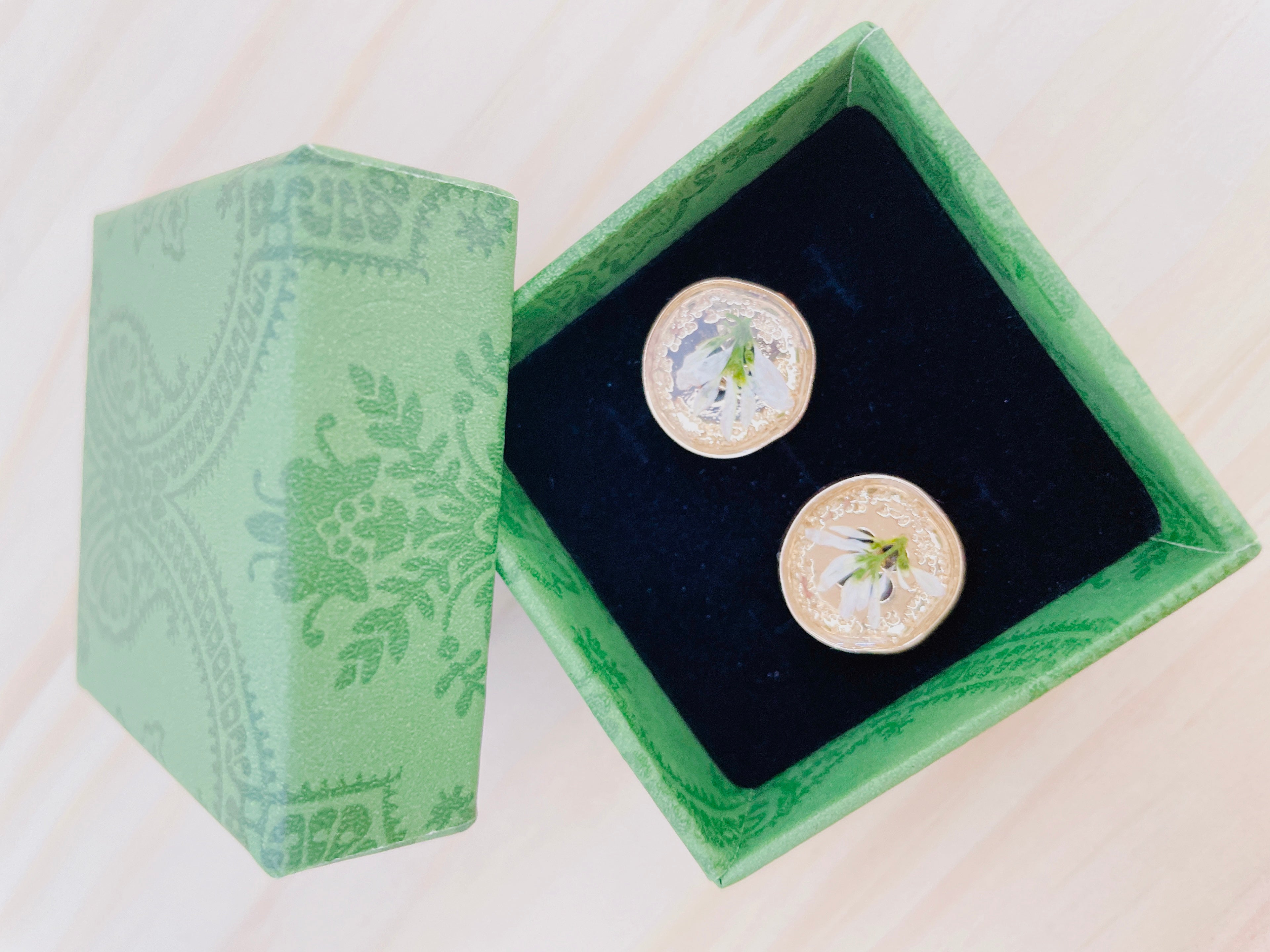 Fresh Flower Ear Studs: Elegant Floral Jewelry