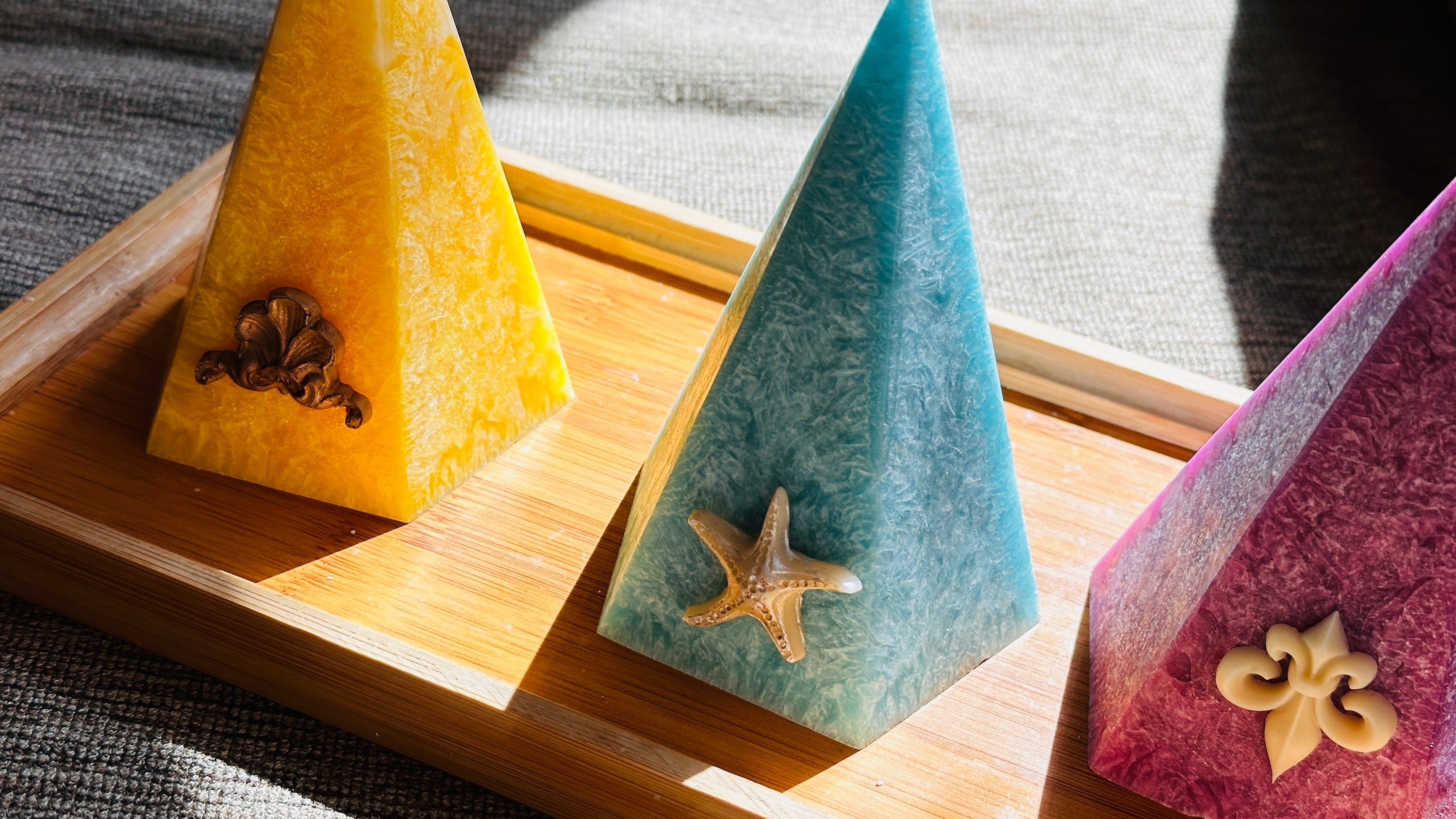 Frost Flower monument Candle