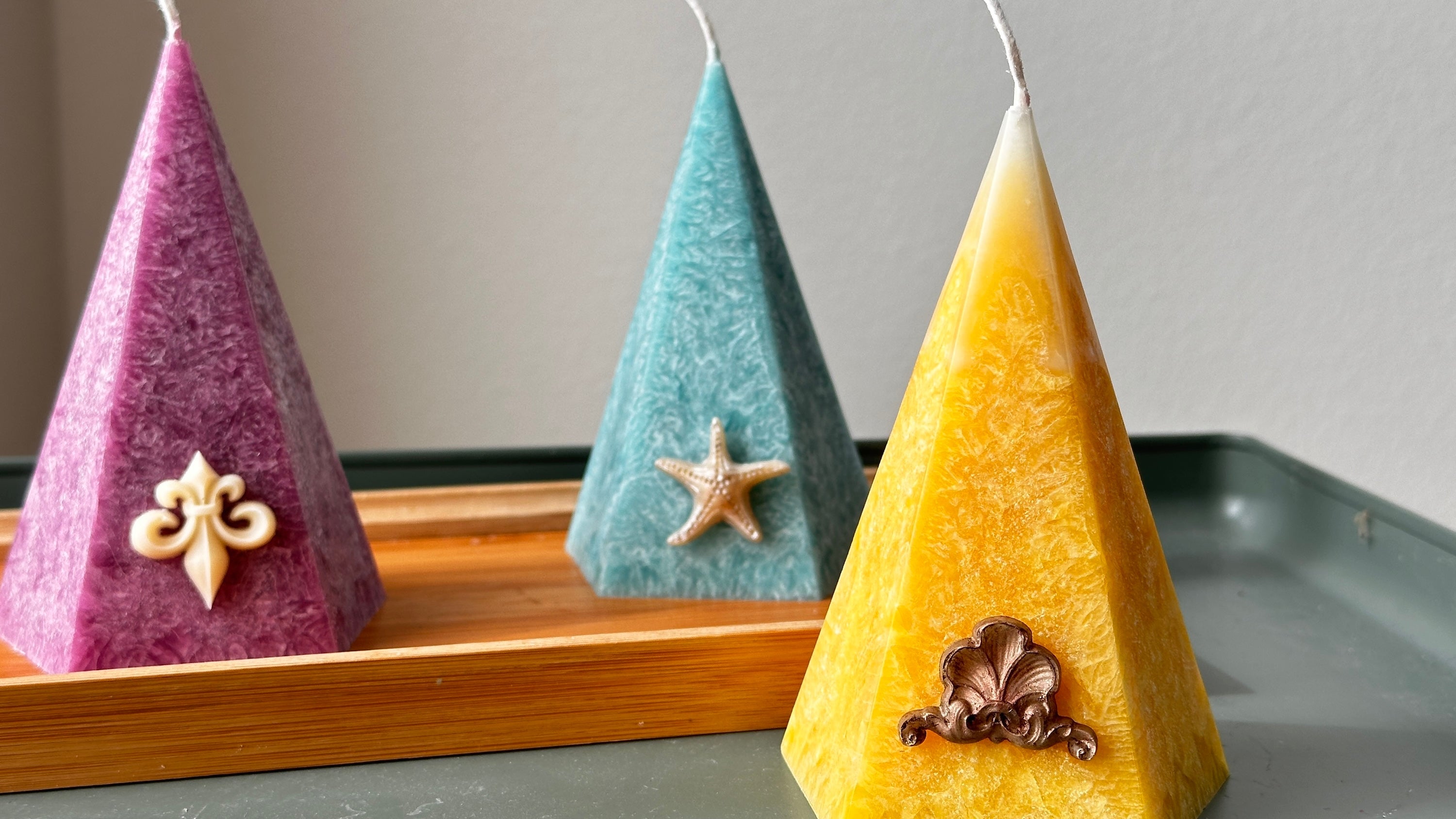 Frost Flower monument Candle