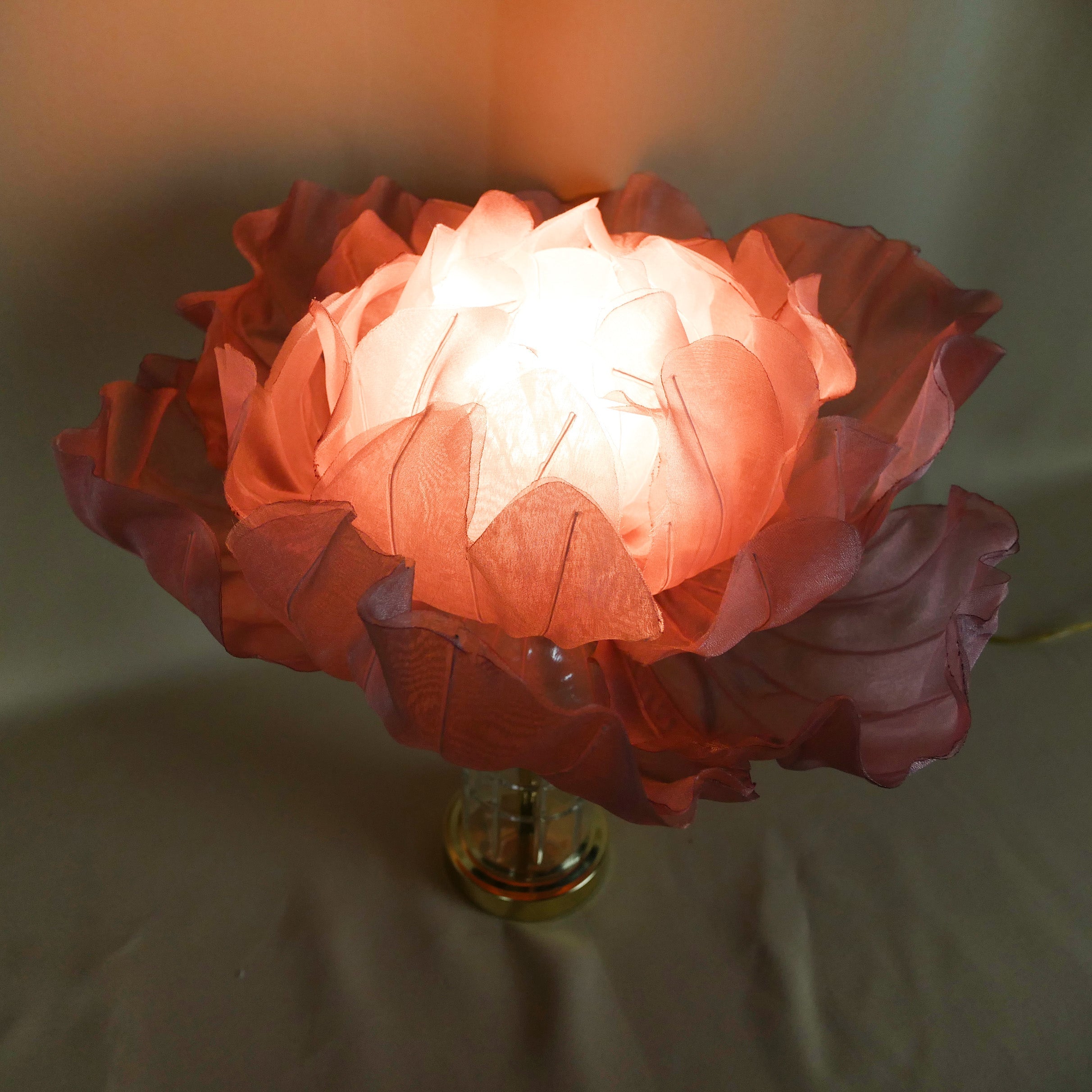 Organza Peony Lamp