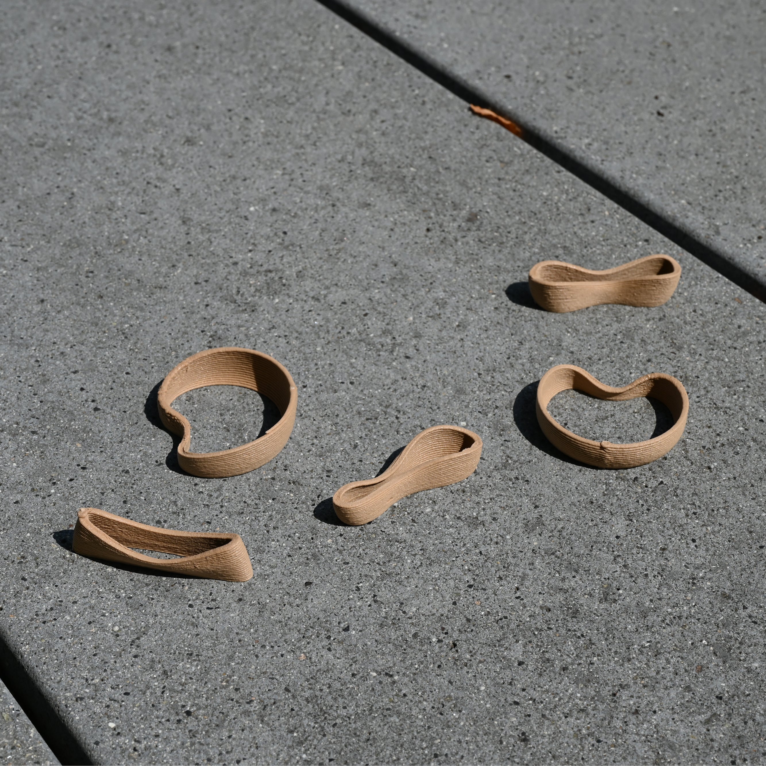 un.Even Circular Rest